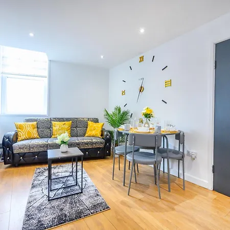 Pensjonat -rc83- For Your Relaxed,cosy Stay,free Parking Leeds (West Yorkshire)
